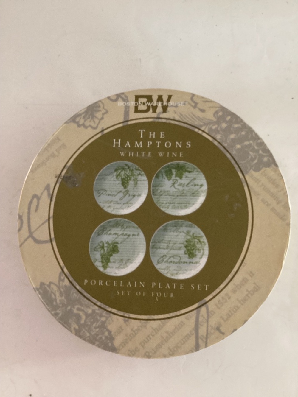 Set of 4 White Wine themed Appetizer Plates in green and white “The Hamptons”